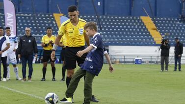 Mamá agradece el lindo gesto que tuvo Cartaginés y que llevó un poco de alivio a familia
