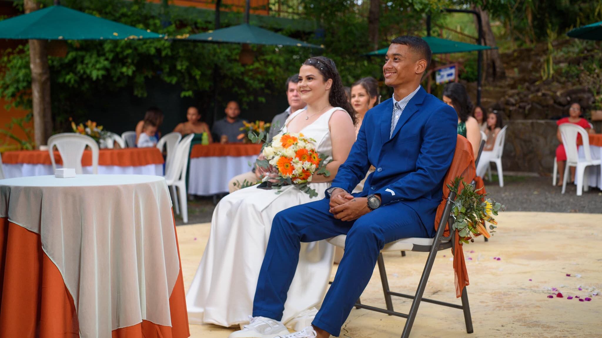 Alondra Murillo y Juan Diego Quirós Lamas, de 24 años, tenían cuatro días de casados. Él iba hacia su trabajo a un hotel de la zona, viajaba en moto cuando fue embestido por un carro, los golpes le provocaron la muerte en San Bernardo de Bagaces, Guanacaste. Foto: Tomada de FB