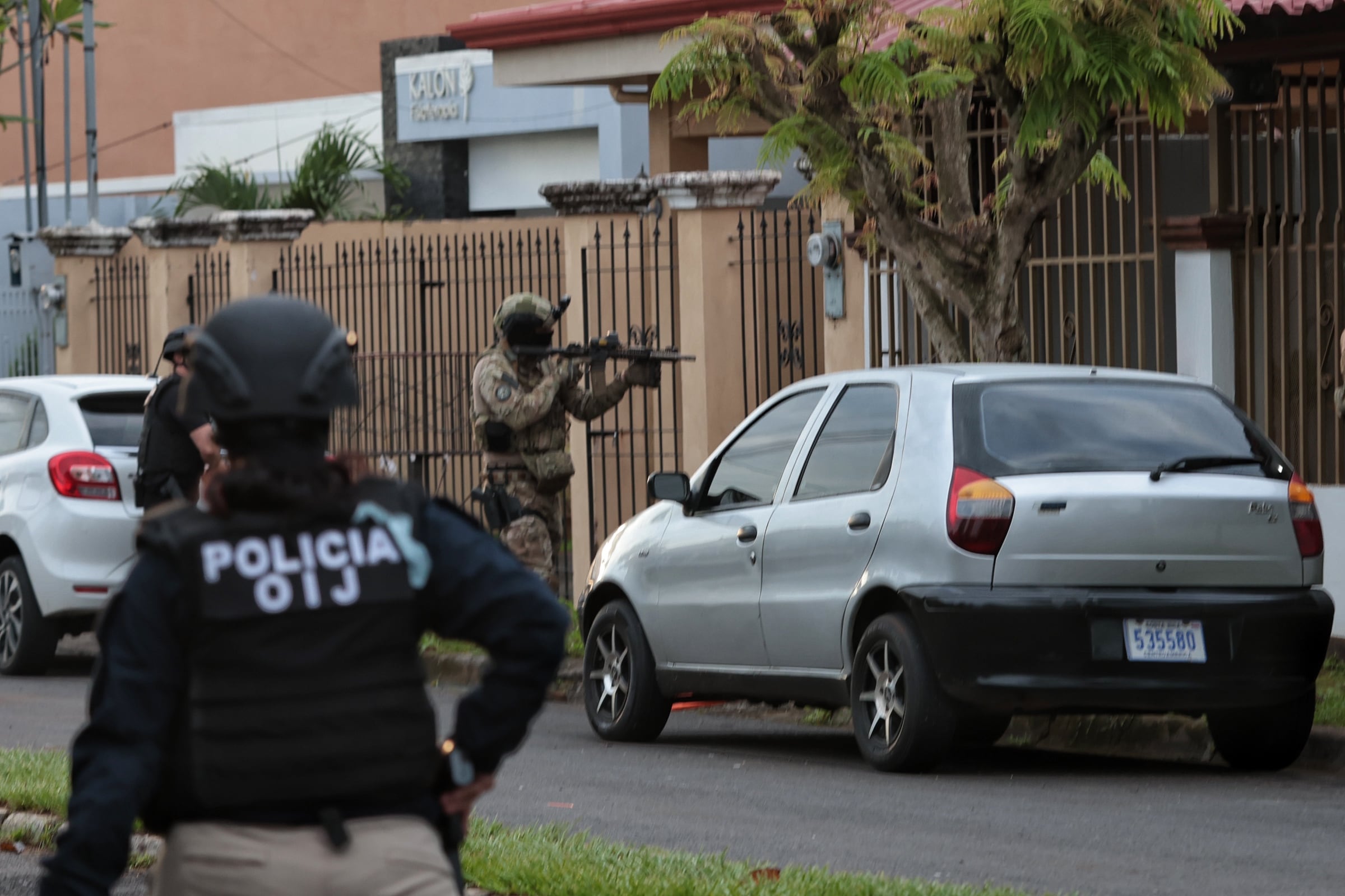 16/10/2025/ Allanamientos simultáneos en Oritina por el caso Rashab García y prestamistas gota a gota / Foto John Durán
