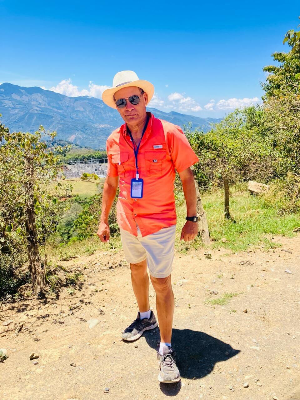 Don Raúl también le hace al baile, es un señor muy activo.