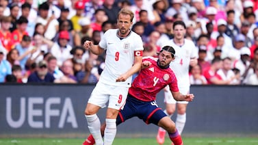 Aarón Salazar revela lo que le pasó a los jugadores de la Selección cada vez que tenían la bola ante Inglaterra