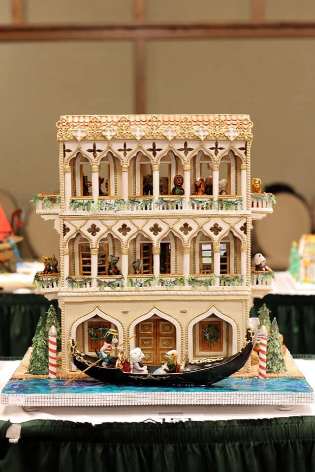 Alejandra Arroyo es medio tica y medio indú, vive en Costa Rica, y sin haber llevado un solo curso en pastelería, es una artista con las galletas