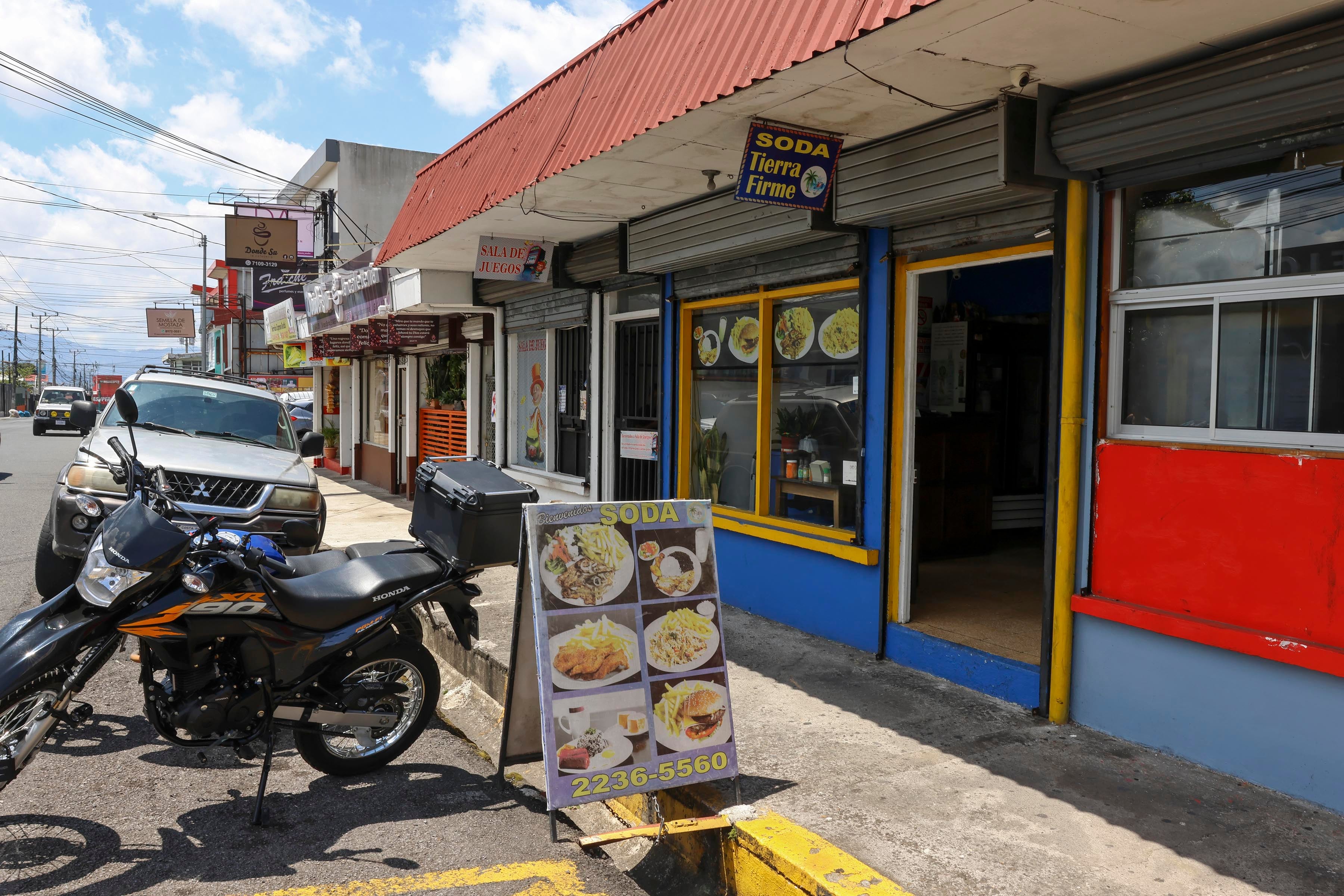 Tierra Firme सोडा आणि त्याचे उत्पादन Caseros ब्रँड मिरपूड