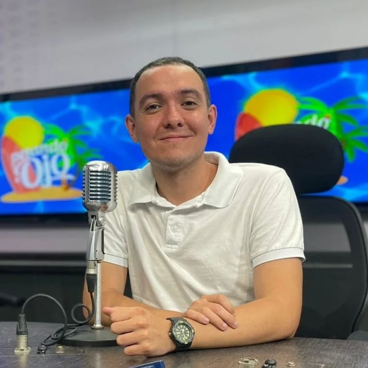 Norval Calvo, Pelando el ojo, Radio Monumental