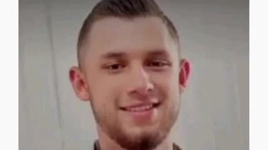 Joven de 23 años muere en fuerte choque entre moto y carro en San Vito, zona sur