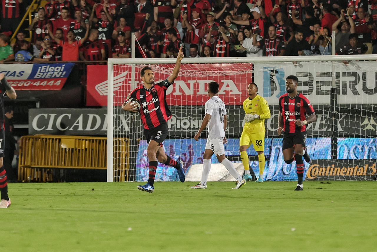 27/12/2024, Alajuela, Estadio Alejandro Morera Soto, partido de vuelta de la gran final entre Liga Deportiva Alajuelense y el Club Sport Herediano.