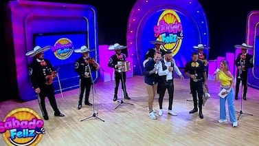 Alonso Solís hizo algo en el nuevo Sábado feliz que jamás había hecho y Mauricio Hoffmann le pegó color