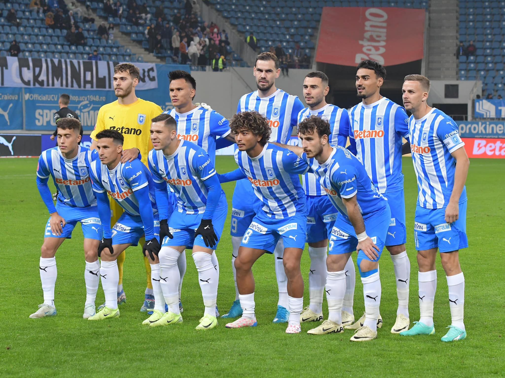 Carlos Mora, Universitatea de Craiova, Rumania