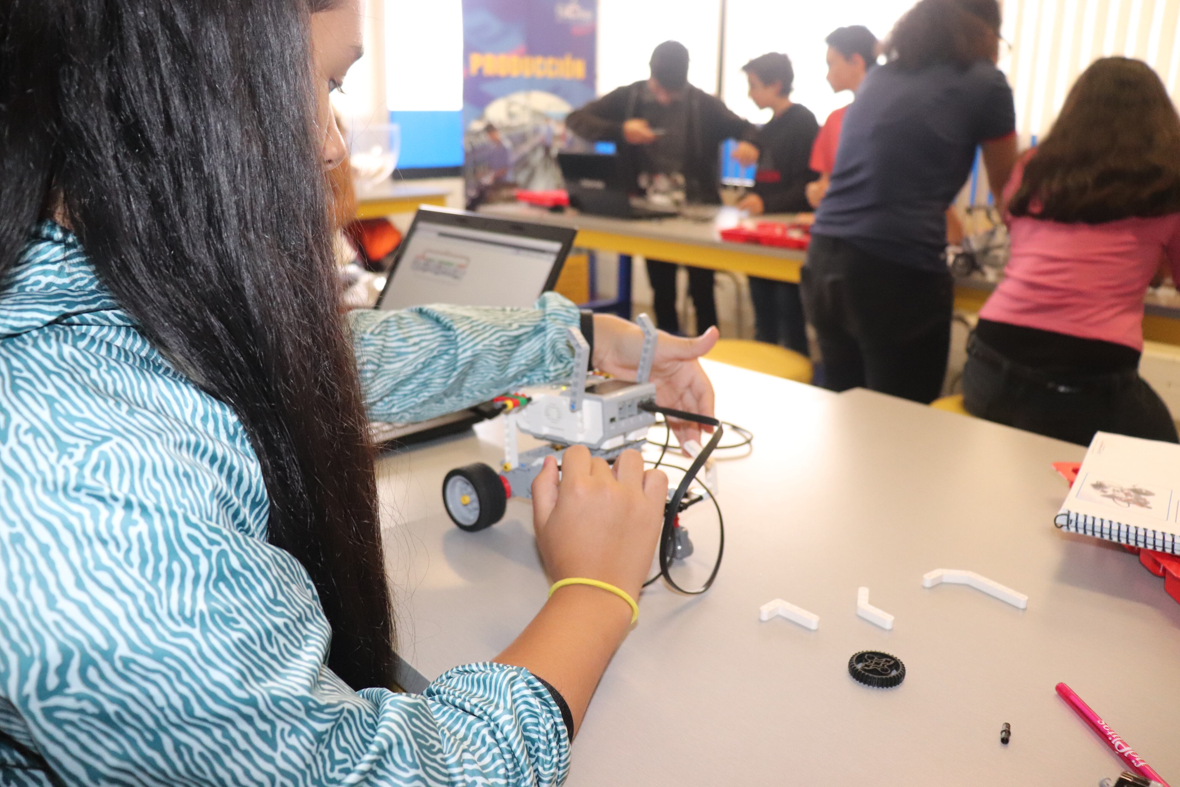 Universidad Fidélitas ofrece cursos gratis para estudiantes de último año de colegio. Foto cortesía.