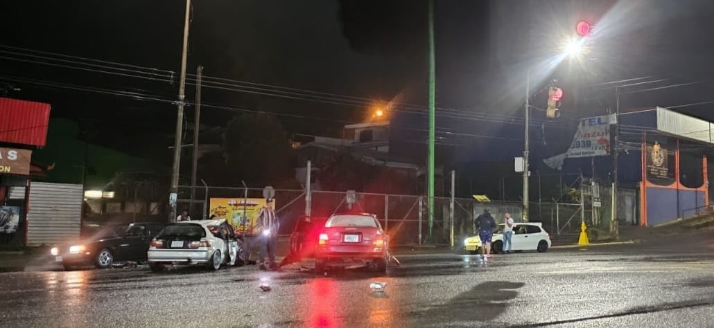 Accidente deja seis personas graves en Pérez Zeledón