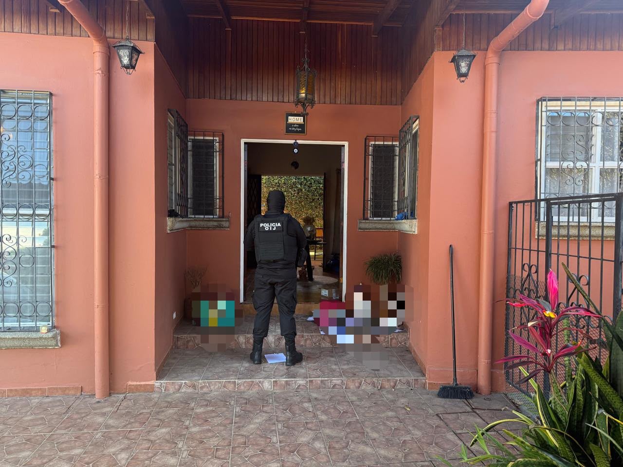 Las mujeres usaban las rede sociales para promocionar su supuesta escuela de manejo. Foto OIJ.