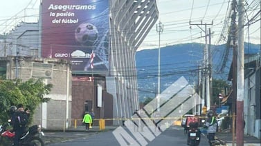 Disparos despertaron a vecinos en Tibás, cerca del Saprissa al salir hallaron un muerto