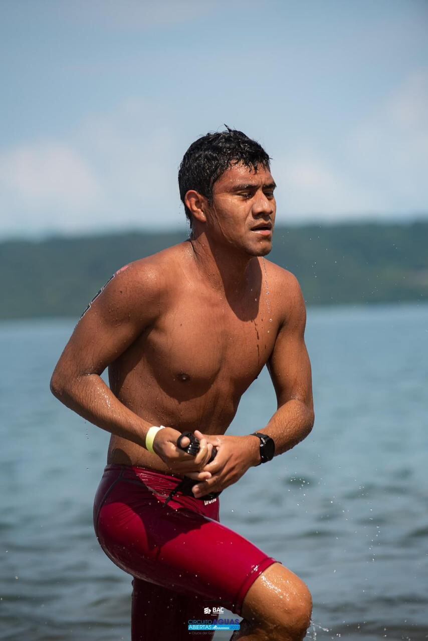 Luis Ramírez, nadador aguas abiertas, triatleta