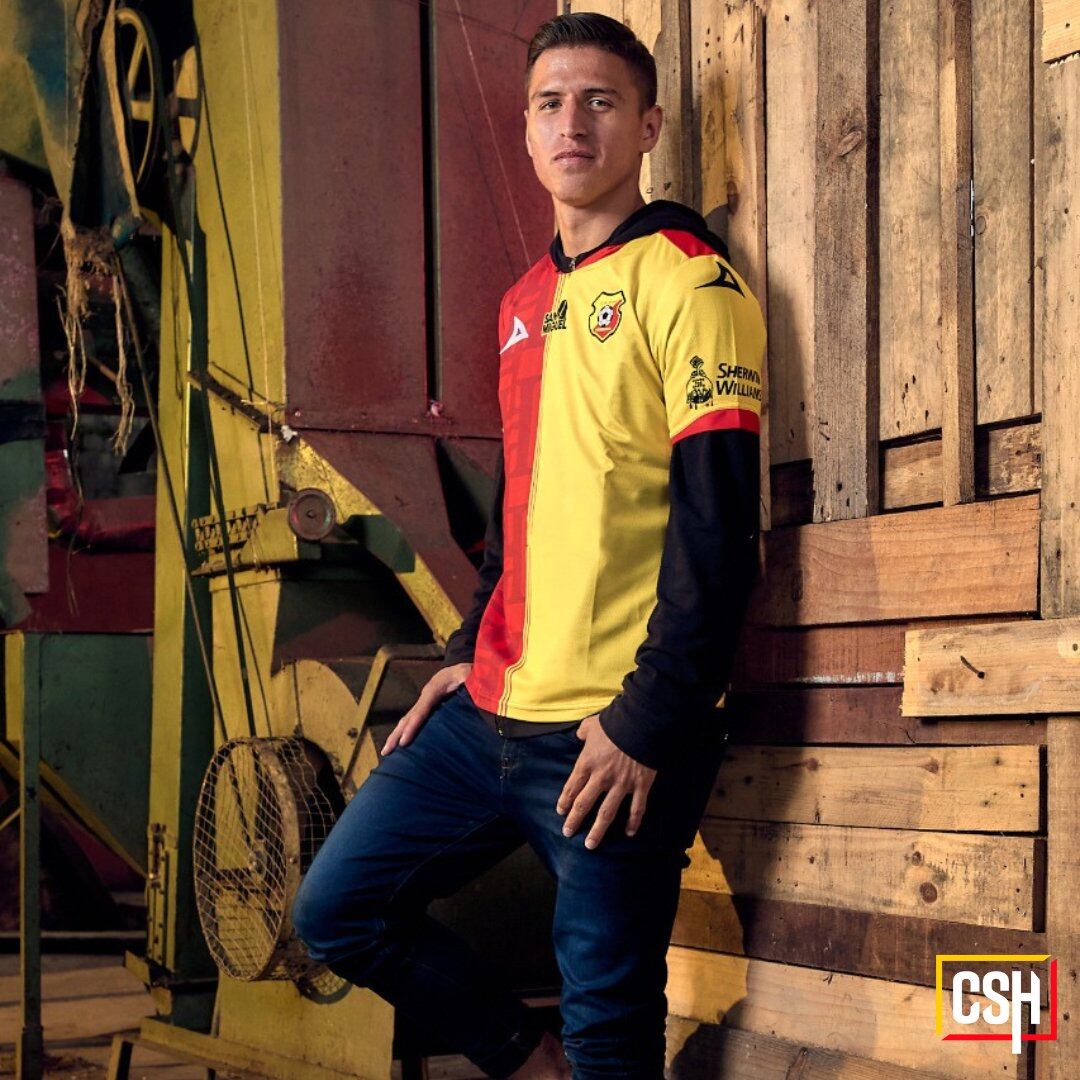 Herediano uniforme nuevo