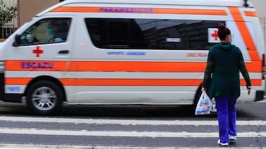 Asaltantes dejaron a hombre en condición grave al apuñalarlo cuando iba para la casa
