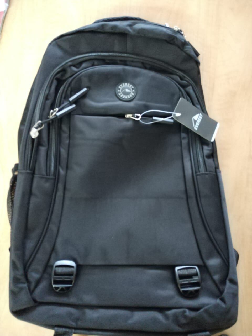 La Teja y Mundo Mágico nos unimos para ayudarle a 10 familias en la carga económica del curso lectivo 2025, regalando 10 paquetes completos de útiles escolares que incluyen hasta un maletín bien puras tejas.