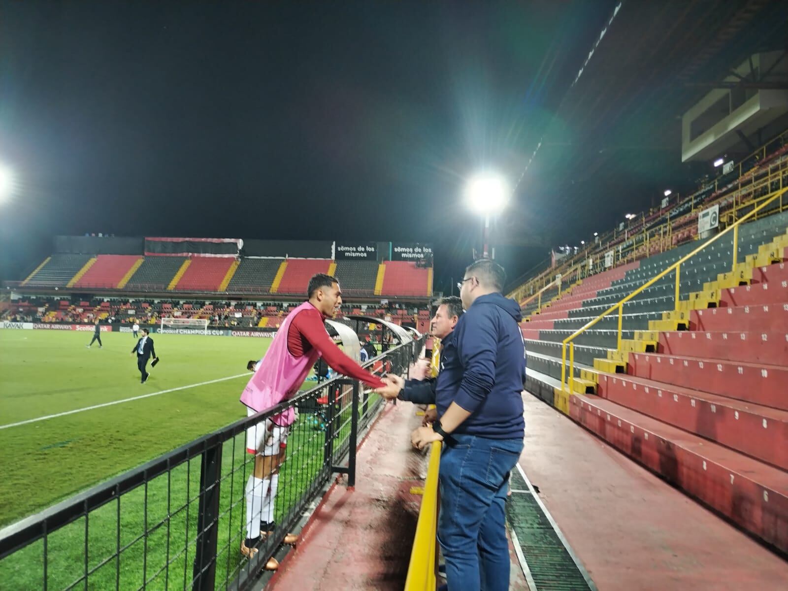 Marío García, técnico de Cartaginés y Juan Pablo Domínguez
