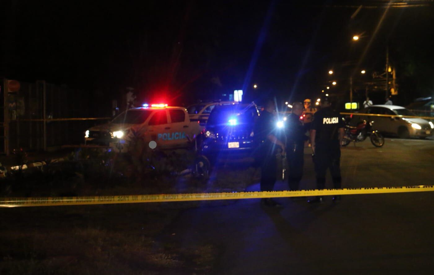 Balacera en salón de baile en Guácimo deja dos fallecidos y tres heridos. Foto Reyner Montero.