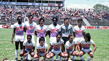 Nos devolvemos en el tiempo y le mostramos el paso de Hernán Medford como jugador del Saprissa