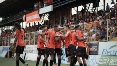 Expulsan a jugador de Puntarenas a los 33 segundos y así les terminó yendo a los porteños