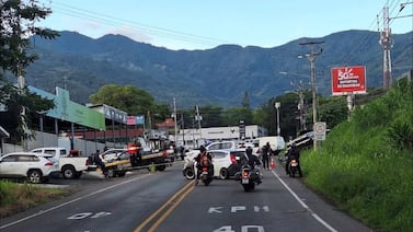 Triple colisión en Santa Ana cobra la vida de un motociclista