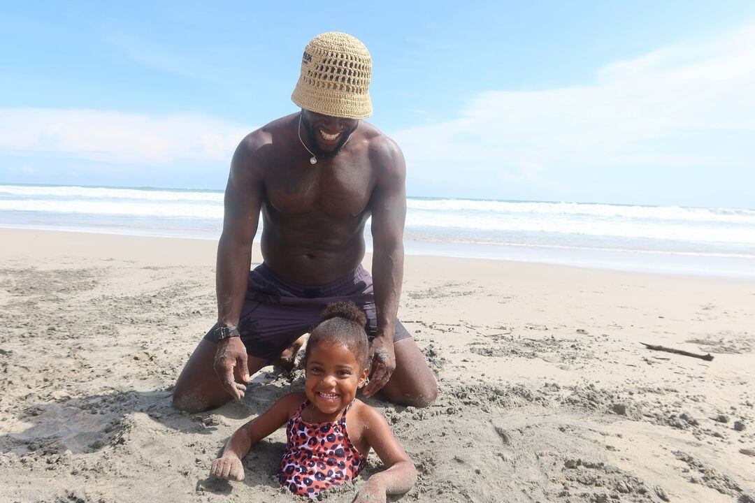 Actor Kevin Hart junto a su familia de vacaciones en Costa Rica 2024