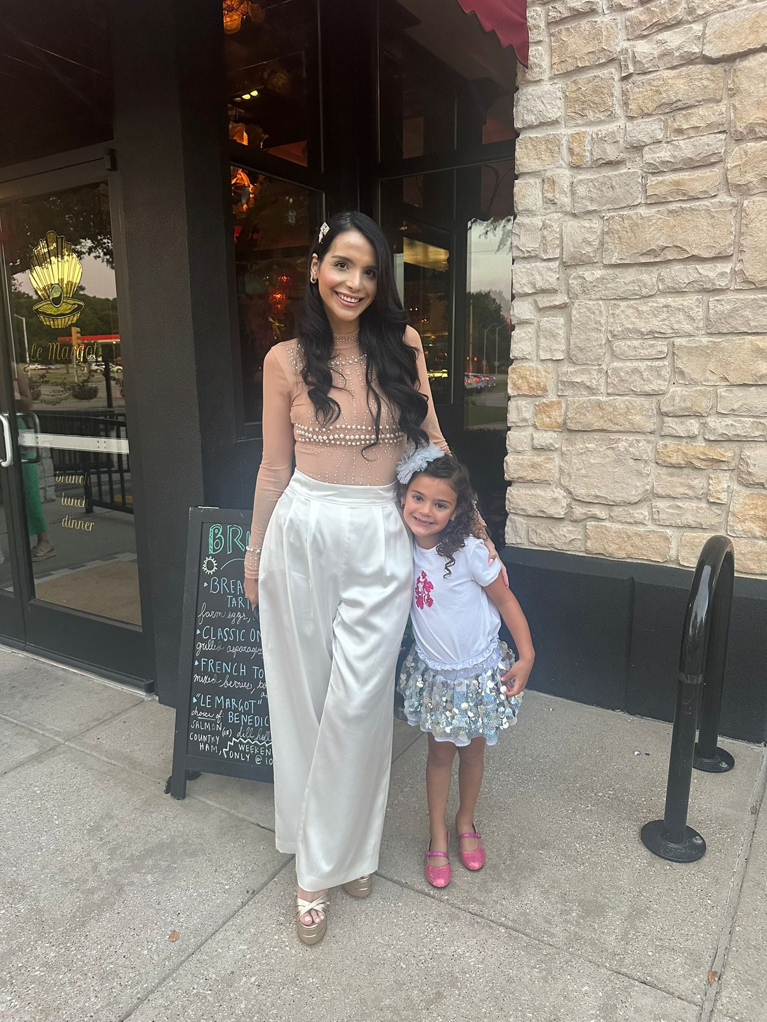 Nicole "Coco" Roper, hija de Lynda Díaz.