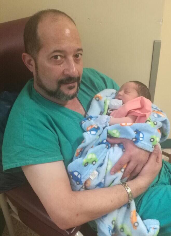 Con mucho dolor don José Miguel Albernas Jaramillo, hermano del primer doctor que falleció de covid-19 en el país, Reinaldo Albernas Jaramillo (quien fue jefe de ginecología del Hospital de Alajuela), conversó con nosotros