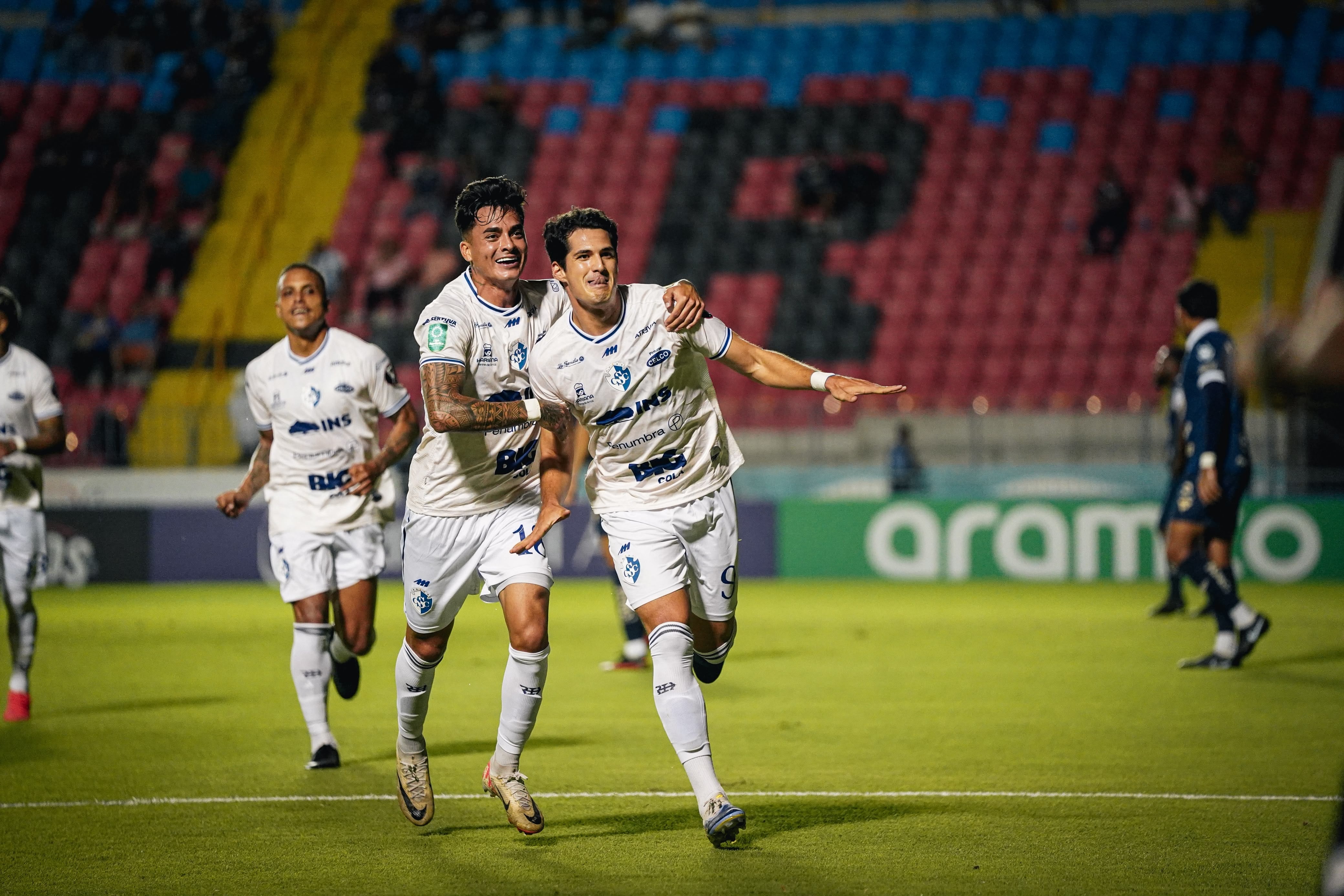 José de Jesús González marcó el gol de Cartaginés en Honduras contra Motagua, en la Copa Centroamericana de Concacaf.