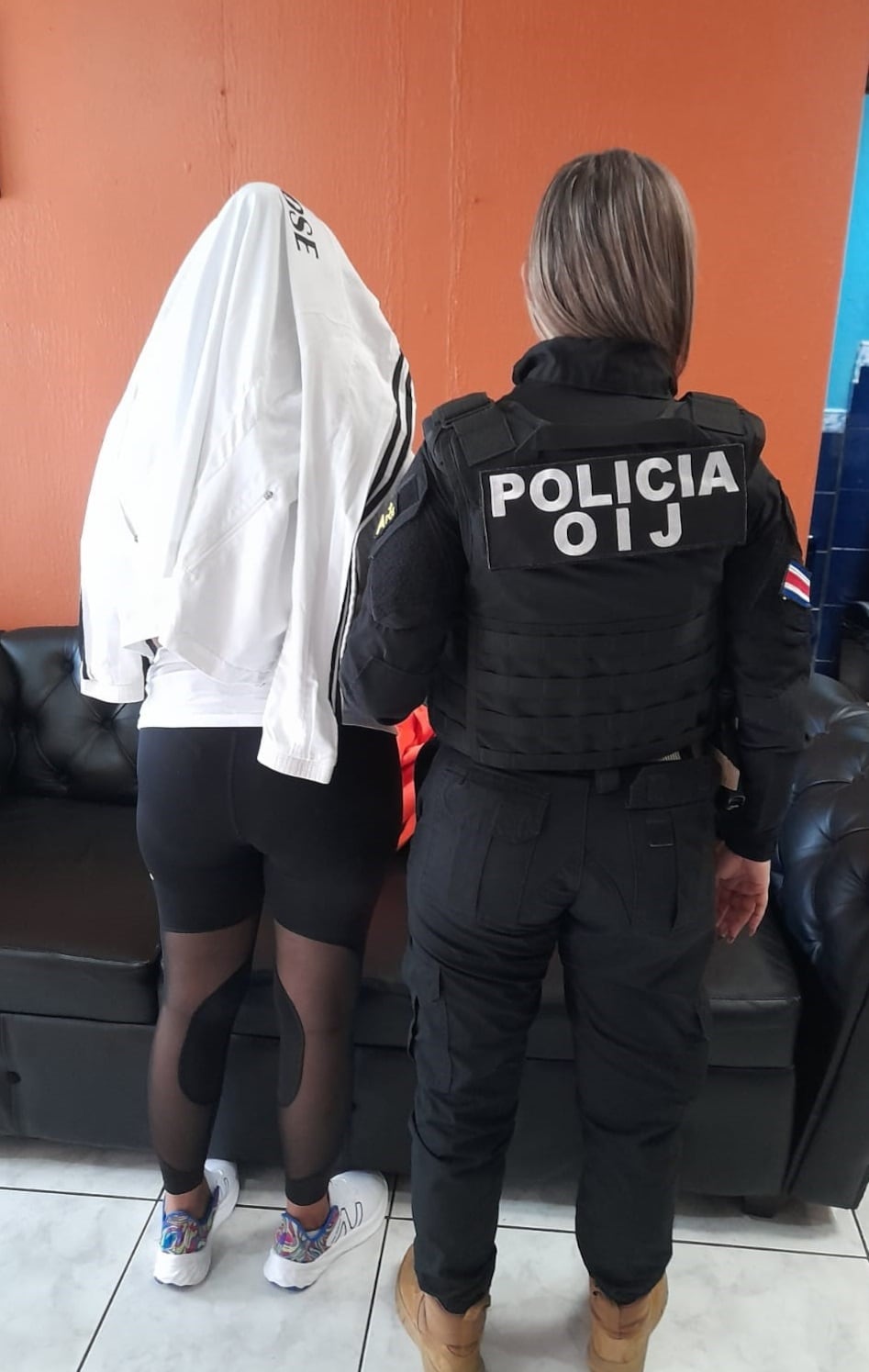 Detienen a banda sospechosa de robar pantallas planas. Foto OIJ.