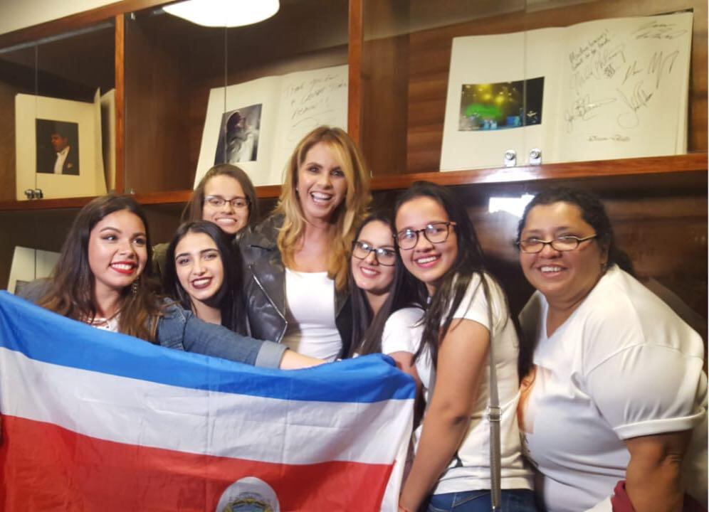 Alanis Ramírez es la presidenta del fan club de Lucero en Costa Rica. Cortesia.