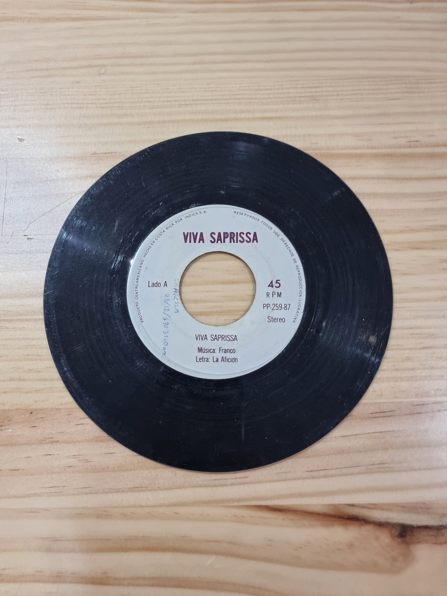 Colección histórica del periodista y presentador de Telenoticias, Luis Ortiz. Cortesía.