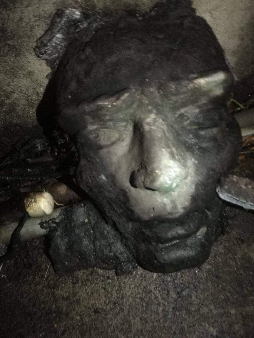 Destruyen monumento al sufragio en Cartago. Foto suministrada por Fernando Gutiérrez.