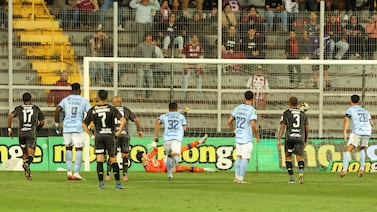 Audios del VAR revelan si se señaló correctamente la mano de Pablo Arboine en el juego Saprissa vs Sporting FC