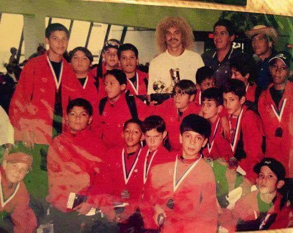 Bryan Oviedo tiene un pasado en Liga Deportiva Alajuelense, y muchos años después, los rojinegros se convierten en su presente.