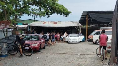 De múltiples balazos asesinan a un hombre dentro de un carro en Limón