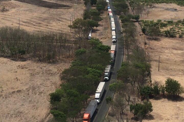 Centenas de camiones hacen fila en Nicaragua para ingresar por Peñas Blancas a Costa Rica. Esta es la situación en el sector de Rivas.