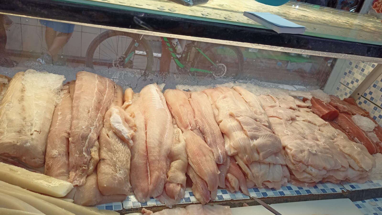 La Semana Santa se nos vino encima y por eso nos fuimos este viernes al mercado central de San José, pescaderías, carnicerías, verdulerías