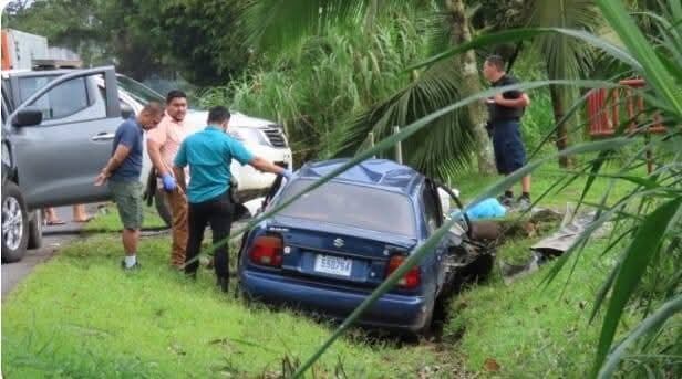 Un oficial falleció al chocar el carro en que viajaba