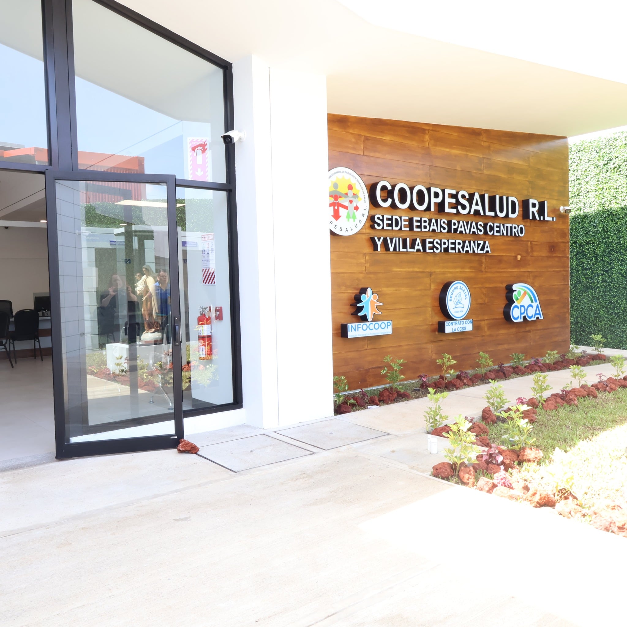 El gobierno de Rodrigo Chaves inauguró el Ebáis en Pavas el viernes 26 de setiembre, pero algunos servicios no están disponibles hasta noviembre.