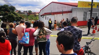 Balean a una mujer en la cabeza y un hombre llegó herido pidiendo ayuda en la clínica