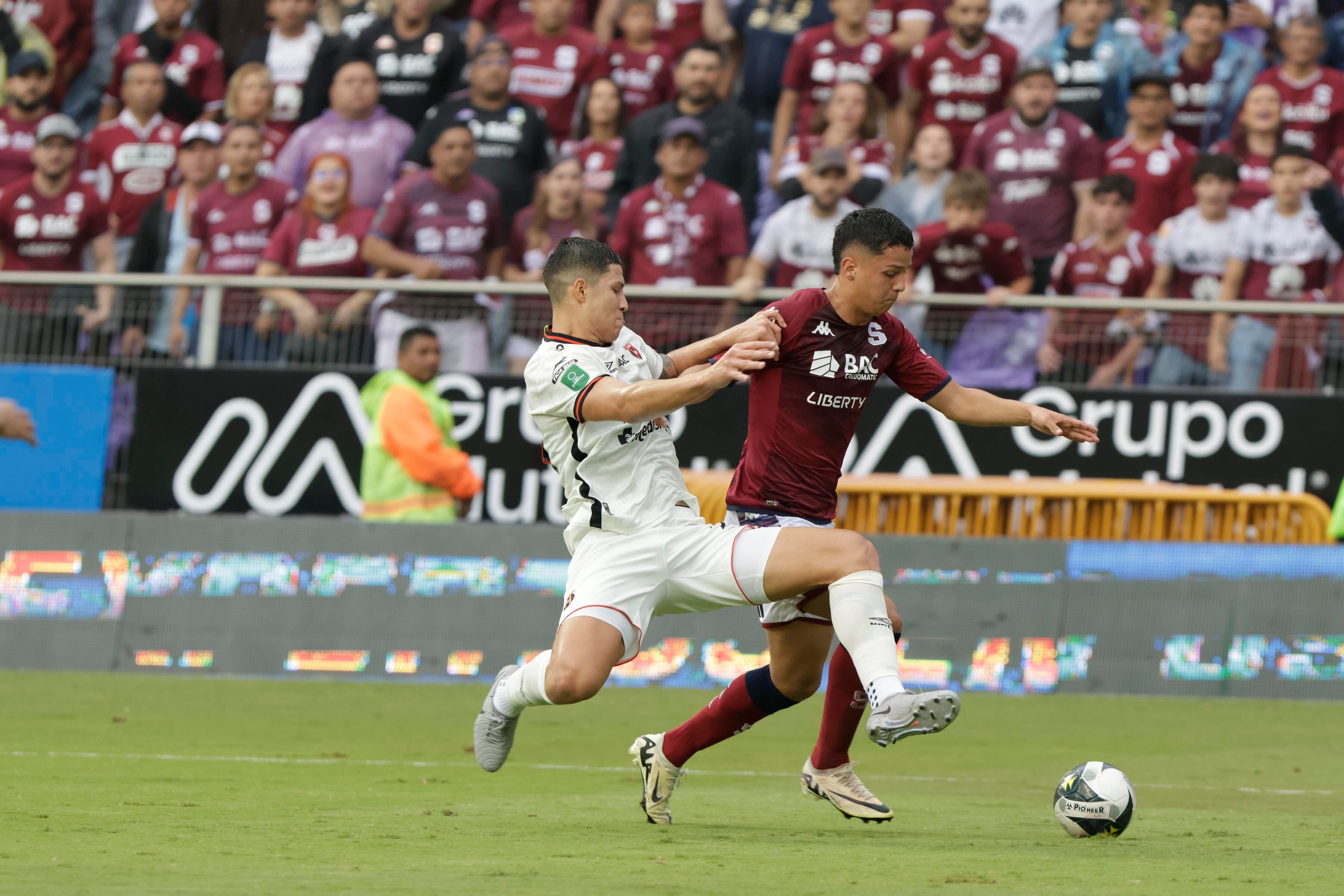 26/05/2024. Estadio Ricardo Saprissa Aymá, Tibás. Hora: 04:00 p.m. Final del del Torneo de Clausura 2024 entre el Deportivo Saprissa y Liga Deportiva Alajuelense (LDA), disputada en el Estadio Ricardo Saprissa Aymá, Tibás.