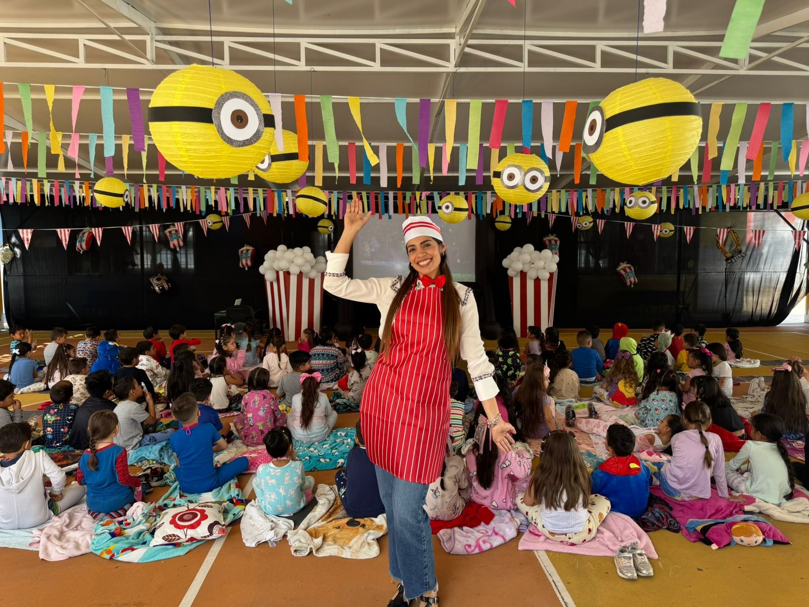 Karen Contreras es la influencer mexicana conocida como Maestra Miel de Maple quien visitó Costa Rica en la segunda semana de mayo del 2025