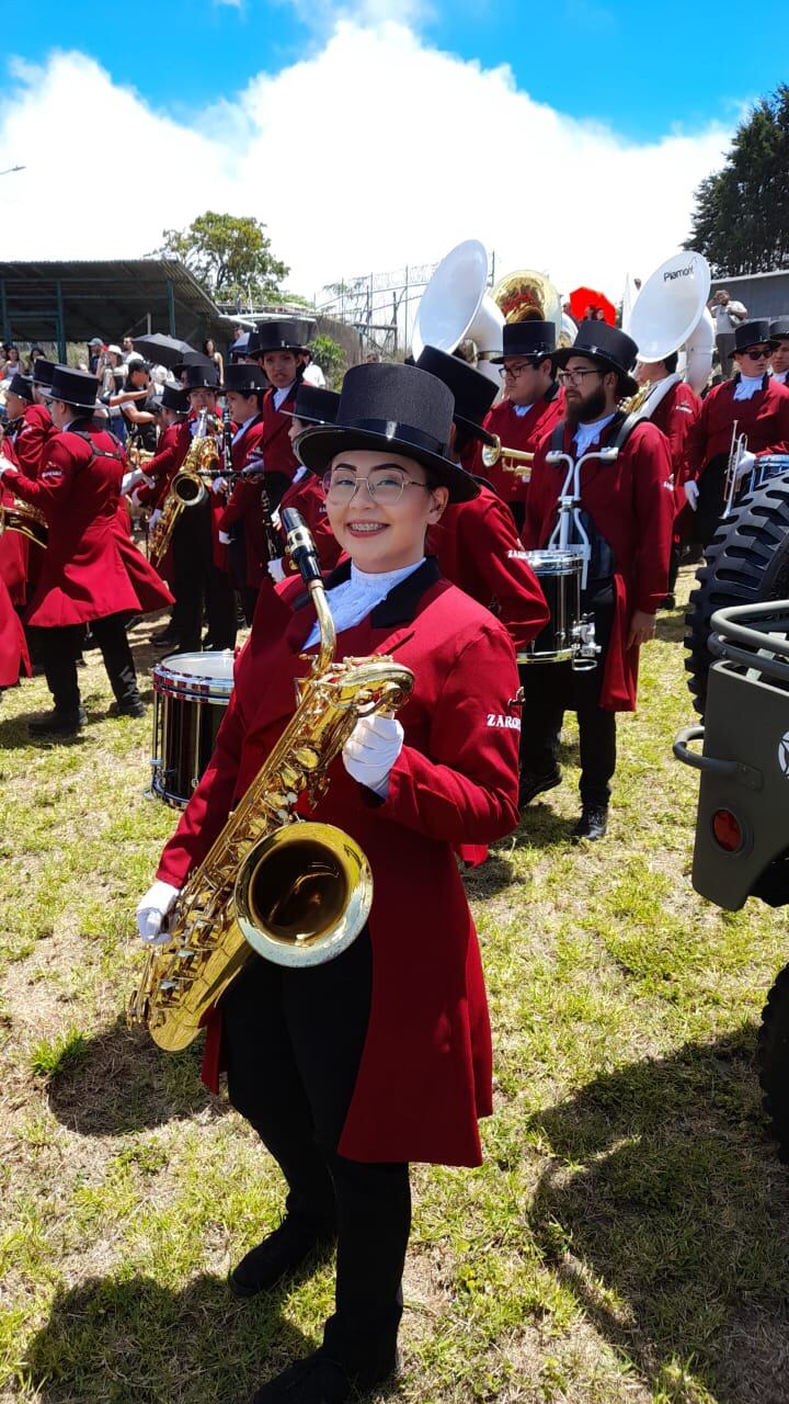 Nikolle Segura Mora es parte de la Banda Municipal de Zarcero y lucha por lograr el dinero que se ocupa para poder participar en el Desfile de las Rosas en Estados Unidos el 1 de enero del 2024.