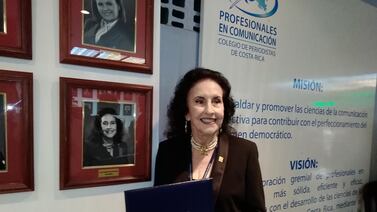 Nuevo galardón le hará homenaje a Inés Sánchez de Revuelta y premiará a comunicadores