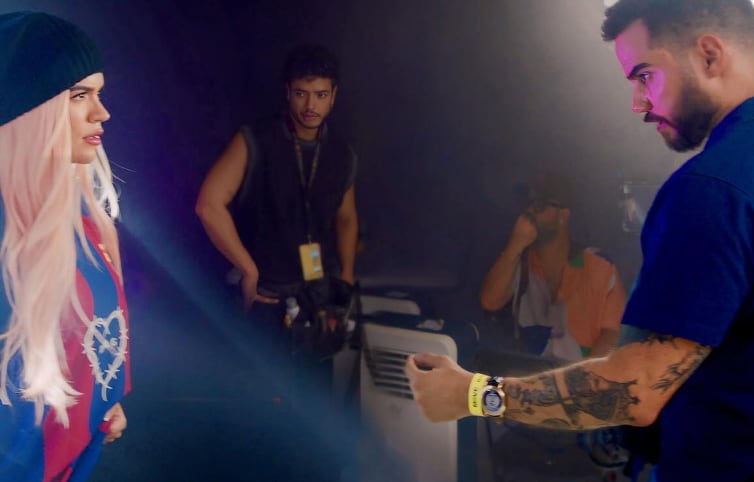 Camiseta del FC Barcelona y Karol G.