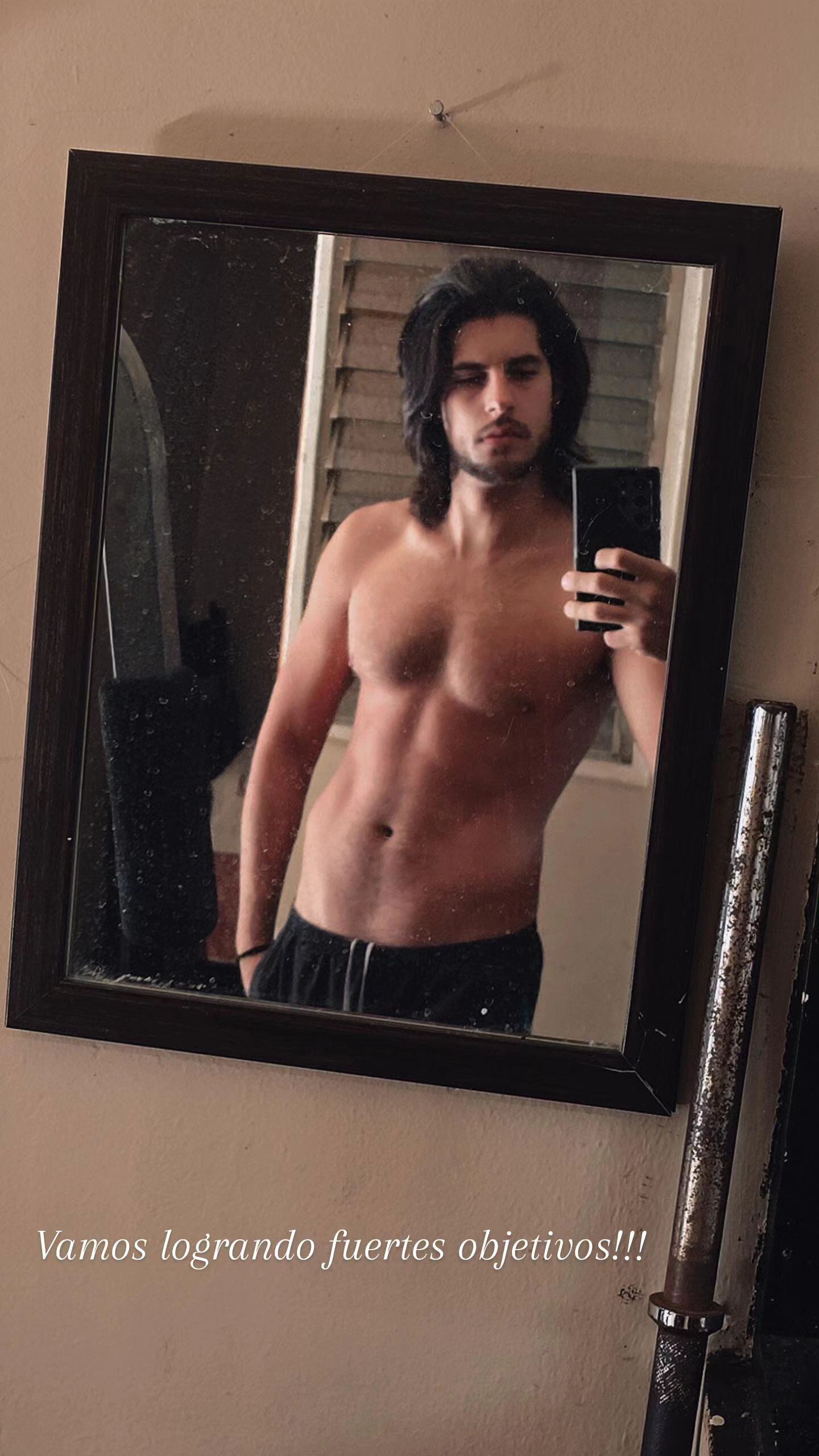 El bailarían de canal 7, César Abarca, se está poniendo todavía más guapo y esta semana mostró los primeros resultados de su “nuevo físico”.