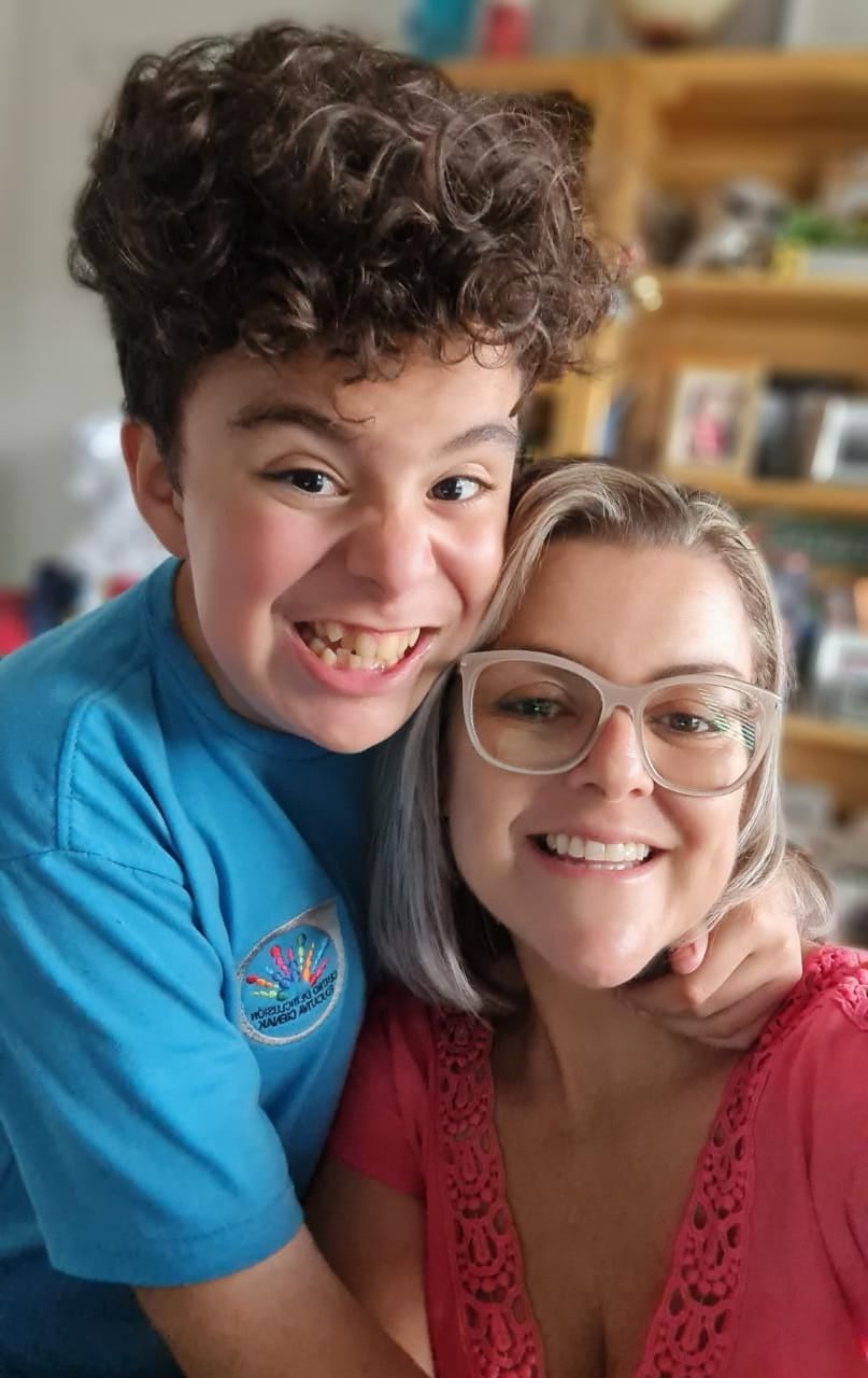 Alejandra Vega Vindas es la mamá de un niño autista, Mariano Rodríguez Vega, ambos se hicieron tiktokeros en el 2021