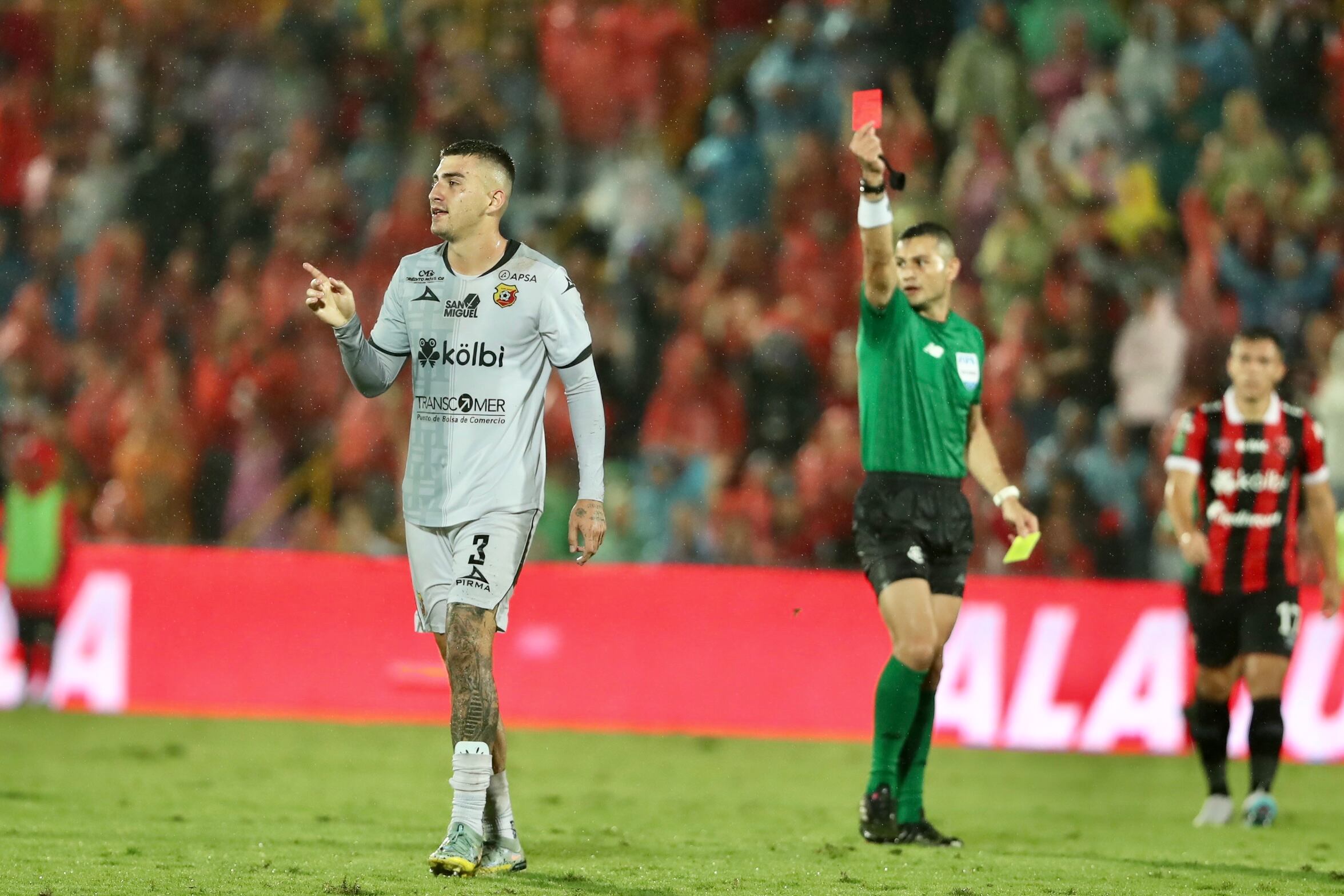 28/10/2023, Alajuela, Estadio Alejandro Morera Soto, partido del torneo de apertura 2023 entre Liga Deportiva Alajuelense y el Club Sport Herediano.