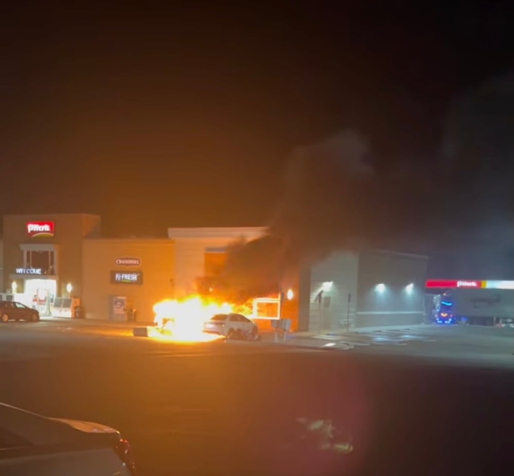Nicole Najlis, de 30 años, fue detenida en Estados Unidos como sospechosa de incendiar un vehículo en el que dormían dos compatriotas, en Hesperia, California. Foto: Tomada de VVNG/Tramaine Hunter